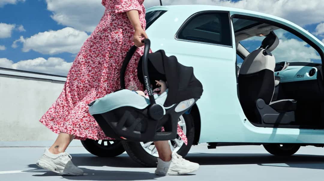 Jak przewieźć noworodka ze szpitala do domu bezpiecznie i komfortowo