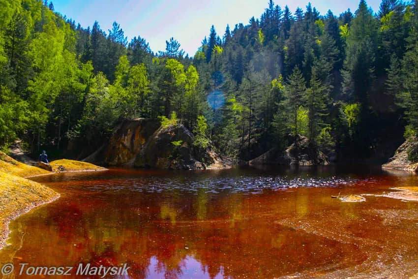Kolorowe Jeziorka – kiedy najlepiej jechać, aby uniknąć tłumów?