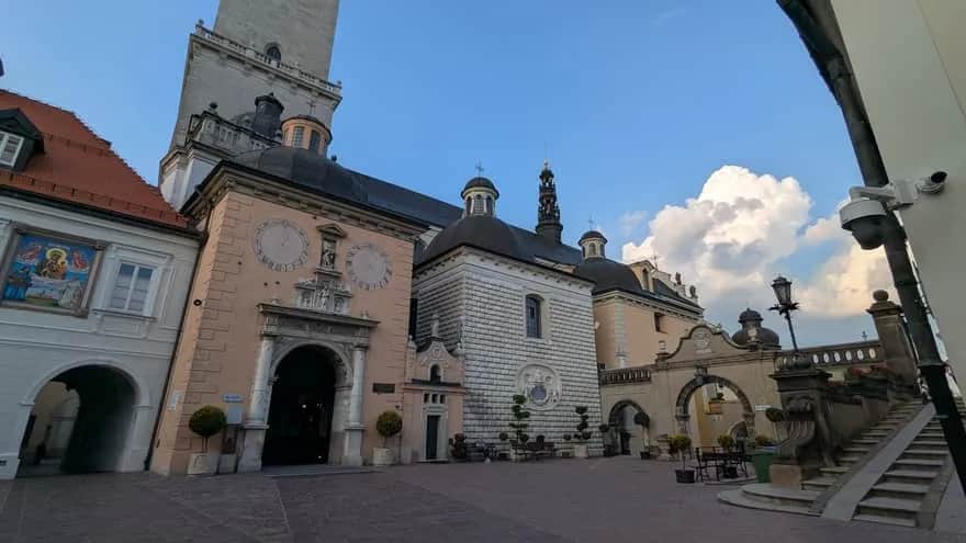 Jak dojechać z dworca PKP w Częstochowie na Jasną Górę bez problemów