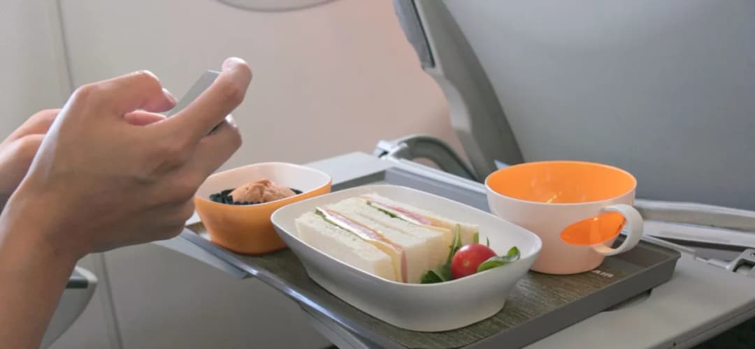 Czy można przewozić jedzenie w bagażu podręcznym? Oto co musisz wiedzieć