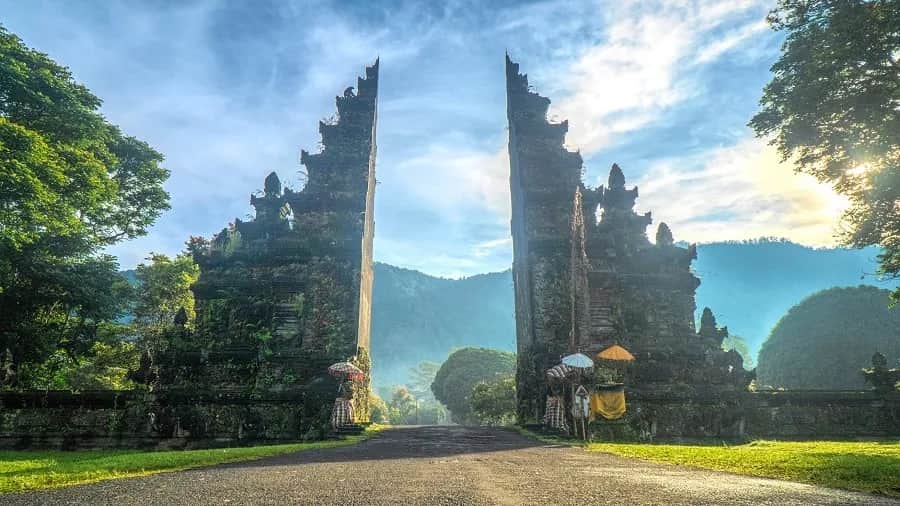 Czy w Indonezji jest bezpiecznie? Odkryj ryzyka i zagrożenia dla turystów