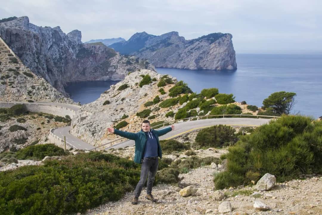 Majorka: paszport czy dowód? Co musisz wiedzieć przed podróżą