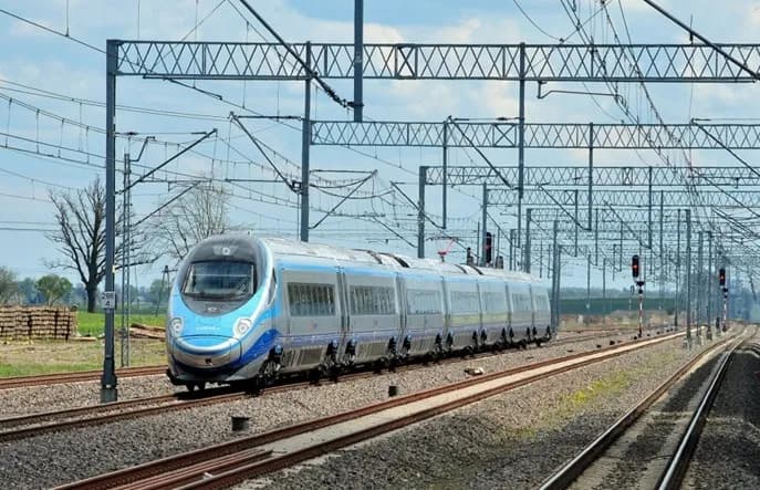 Czy Pendolino jedzie do Poznania? Sprawdź rozkład i połączenia!