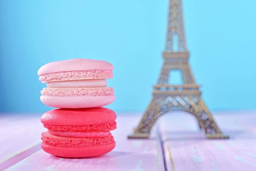 Co warto przywieźć z Paryża? Najlepsze pamiątki, które zachwycą