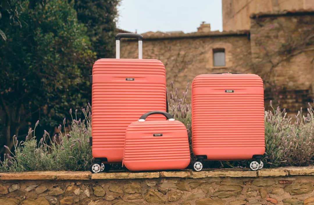Jak wybrać walizkę, aby uniknąć nieprzyjemności w podróży