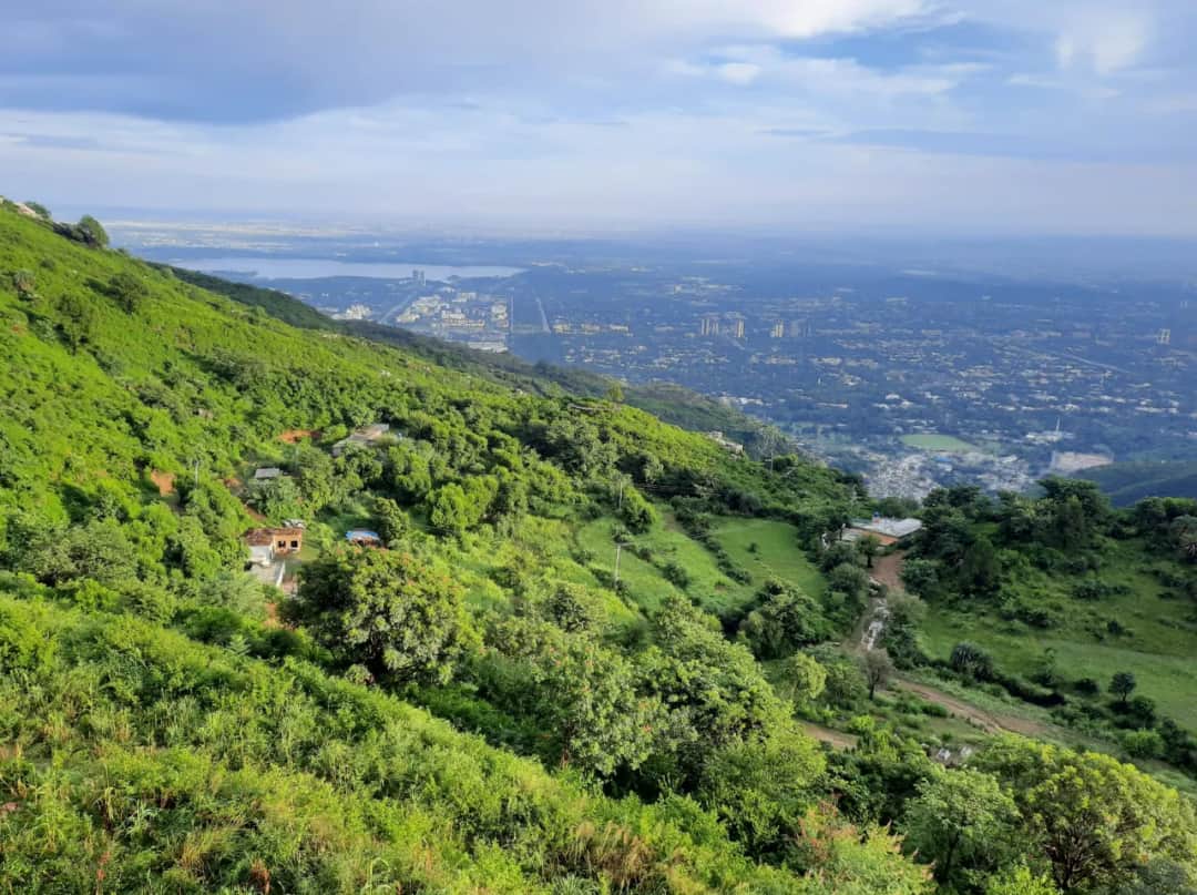 Czy podróż do Pakistanu jest bezpieczna? Odkryj zagrożenia i bezpieczne miejsca