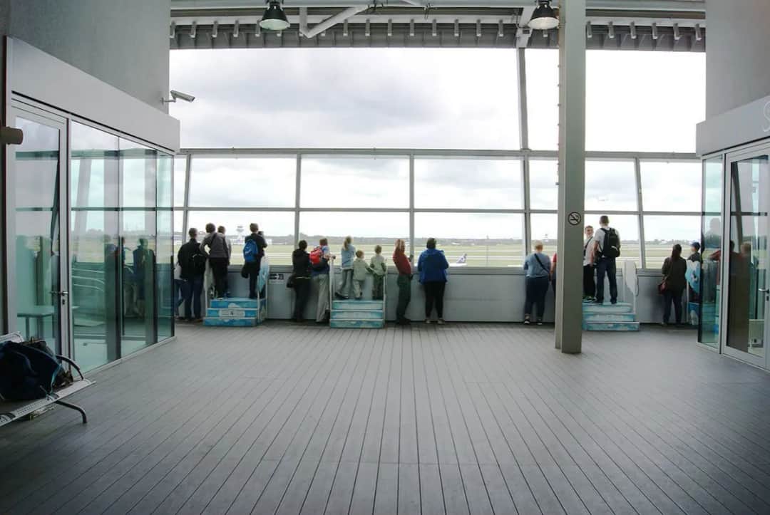 Jak dojechać na taras widokowy lotniska Chopina - praktyczne wskazówki