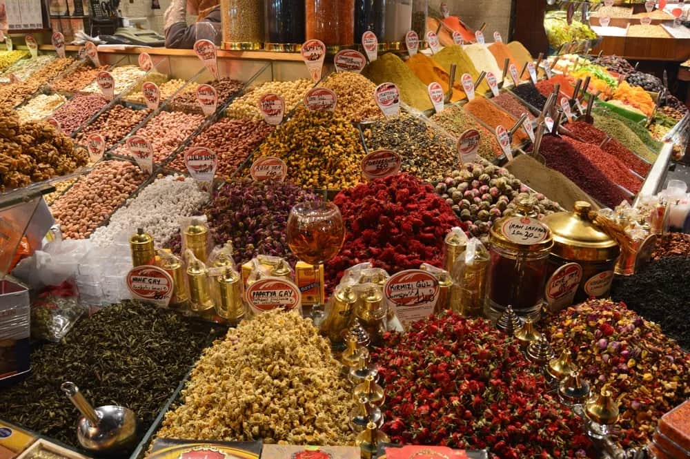 Co warto przywieźć z Turcji? Najlepsze pamiątki, które zachwycą