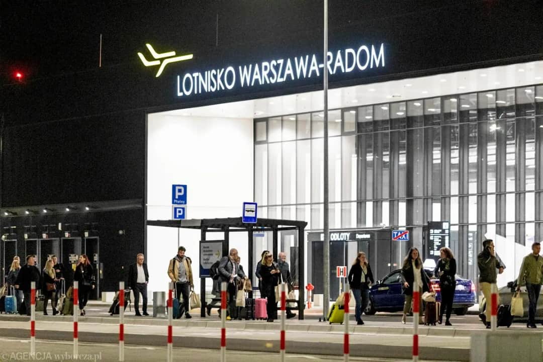 Dlaczego państwo kupiło lotnisko w Radomiu? Kluczowe powody i plany