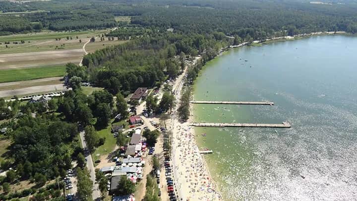 Atrakcje nad jeziorem Firlej - co warto zobaczyć i przeżyć?